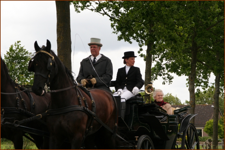 935 Willy & Gerard 132 Met de Koets